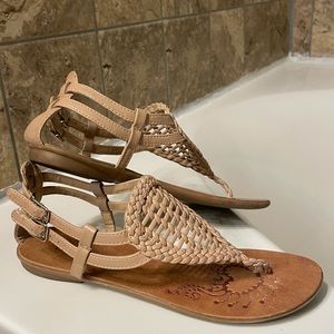 Bakers size 6M Color: 72-Neutral Sandals SUMMER!